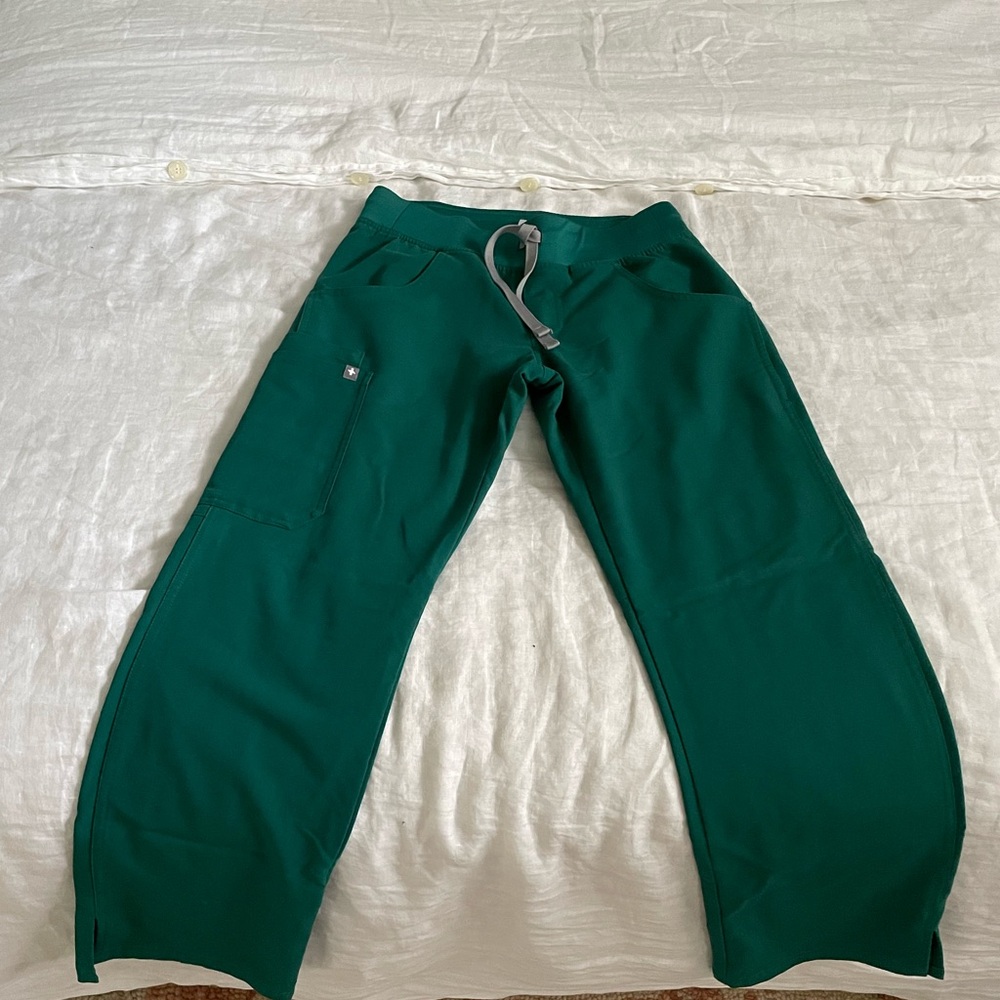 Figs greed scrub pants